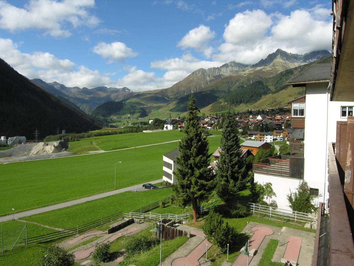 Jugendhotel Alpina Sedrun Eksteriør bilde